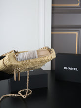 Load image into Gallery viewer, CC1384 Chanel 26P Raffia Vanity Case / 19 x 12 cm