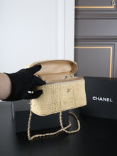 Load image into Gallery viewer, CC1384 Chanel 26P Raffia Vanity Case / 19 x 12 cm