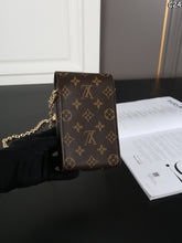 Load image into Gallery viewer, LB1440 Louis Vuitton Metis Tricolor Phone Pochette / 10 x 17 cm