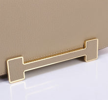 Load image into Gallery viewer, HM138 Geta Bag / 7.8x5.5x2.7inch