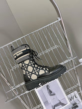 Load image into Gallery viewer, SE1262 D-Major Ankle Boot / Size5-10