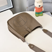 Load image into Gallery viewer, HM149 Hermes Evelyne TPM/PM