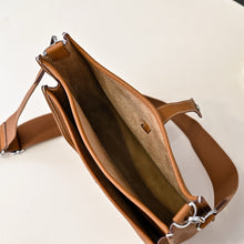 Load image into Gallery viewer, HM148 Hermes Evelyne TPM/PM