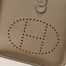 Load image into Gallery viewer, HM146 Hermes Evelyne TPM/PM