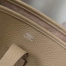 Load image into Gallery viewer, HM146 Hermes Evelyne TPM/PM