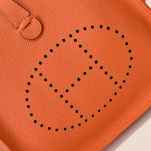 Load image into Gallery viewer, HM143 Hermes Evelyne TPM/PM