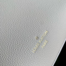 Load image into Gallery viewer, LB1040 Lock & Go / HIGHEST QUALITY VERSION / 9.6 x 7.5 x 4.1 inches