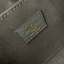 Load image into Gallery viewer, LB1041 Lock & Go / HIGHEST QUALITY VERSION / 9.6 x 7.5 x 4.1 inches