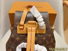 Load image into Gallery viewer, LB1443 Louis Vuitton Montsouris PM Backpack / 25 x 30 x 9 cm