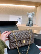 Load image into Gallery viewer, CC862 Classic Handbag / 6 × 9.9 × 2.5 in