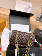 Load image into Gallery viewer, CC862 Classic Handbag / 6 × 9.9 × 2.5 in