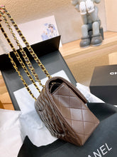 Load image into Gallery viewer, CC862 Classic Handbag / 6 × 9.9 × 2.5 in