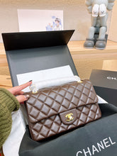 Load image into Gallery viewer, CC862 Classic Handbag / 6 × 9.9 × 2.5 in