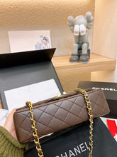 Load image into Gallery viewer, CC862 Classic Handbag / 6 × 9.9 × 2.5 in