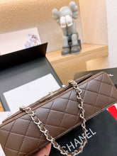 Load image into Gallery viewer, CC862 Classic Handbag / 6 × 9.9 × 2.5 in