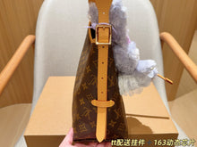 Load image into Gallery viewer, LB1603 LV Louis Vuitton Carryall PM Tote / 29 × 24 × 12 cm