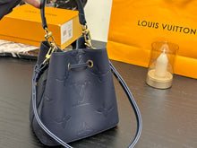 Load image into Gallery viewer, LB1606 LV Noé BB Bucket Bag / 22 × 24 × 15 cm