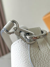 Load image into Gallery viewer, LB1131 Blossom PM / HIGHEST QUALITY VERSION / 7.9 x 7.9 x 4.9 inches