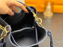 Load image into Gallery viewer, LB1606 LV Noé BB Bucket Bag / 22 × 24 × 15 cm
