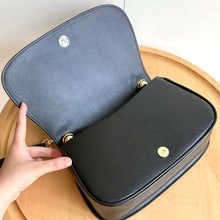 Load image into Gallery viewer, GC721 Gucci Blondie Medium Top Handle Bag / 10.4"W x 6.5"H x 3.3"D