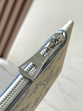 Load image into Gallery viewer, LB1131 Blossom PM / HIGHEST QUALITY VERSION / 7.9 x 7.9 x 4.9 inches