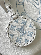 Load image into Gallery viewer, LB1131 Blossom PM / HIGHEST QUALITY VERSION / 7.9 x 7.9 x 4.9 inches