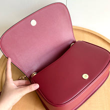 Load image into Gallery viewer, GC722 Gucci Blondie Medium Top Handle Bag / 10.4"W x 6.5"H x 3.3"D