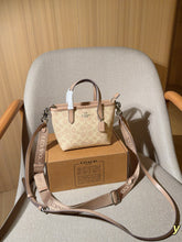 Load image into Gallery viewer, COH001 Coach Mini City Tote Bag / Signature Canvas / 17 x 14 x 9 cm