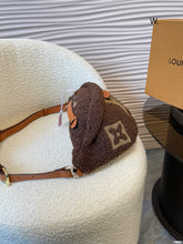 Load image into Gallery viewer, LB907 LV SKI / 14.6 x 5.5 x 5.1 inches