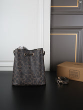 Load image into Gallery viewer, COH003 COACH Rowan Bucket Bag / 21 x 21 cm