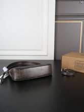 Load image into Gallery viewer, COH004 COACH Teri 24 Shoulder Bag / 24 x 14 cm
