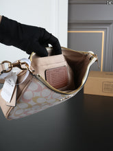 Load image into Gallery viewer, COH005 COACH Teri 24 Shoulder Bag / 24 x 14 cm