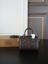 Load image into Gallery viewer, COH006 COACH Rowan 17 Boston Bag / 17 x 12 cm