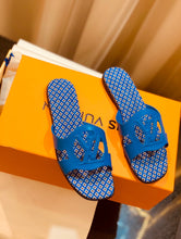 Load image into Gallery viewer, SE1136 LV Isola Flat Mule / Size5-11