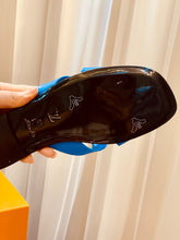 Load image into Gallery viewer, SE1136 LV Isola Flat Mule / Size5-11