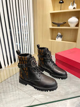 Load image into Gallery viewer, SE1461 Vlogo Signatrue Combat Boot / Size5-11