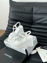 Load image into Gallery viewer, SE1396 CC Sandals / Size5-10