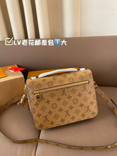 Load image into Gallery viewer, LB1296 Pochette Métis / 9.8 x 7.5 x 2.8 inches