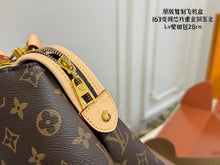 Load image into Gallery viewer, LB1452 Louis Vuitton Montaigne MM / 28 x 21 x 12 cm