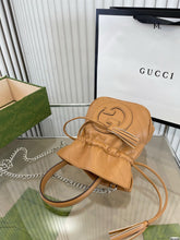 Load image into Gallery viewer, GC597 Gucci Blondie Mini Bucket Bag / 5.9"W x 7.5"H x 3.1"D