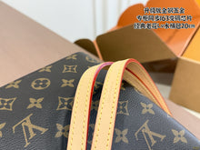 Load image into Gallery viewer, LB1454 Louis Vuitton NeoNoé BB / 20 x 21 cm