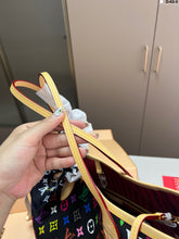 Load image into Gallery viewer, LB1299 Neverfull Inside Out MM / 12.2 x 11 x 5.5 inches