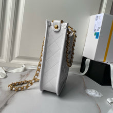 Load image into Gallery viewer, CC952 Hobo Handbag / 9.4 × 8.6 × 2.3 in / HIGHEST QUALITY VERSION