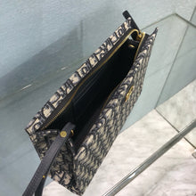 Load image into Gallery viewer, DR328 30 Montaigne Pouch / HIGHEST QUALITY VERSION / 10 x 8 x 2 inches