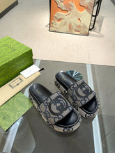 Load image into Gallery viewer, SE1126 Women's Jumbo GG Platfor Slide Sandal / Size5-12