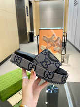 Load image into Gallery viewer, SE1126 Women's Jumbo GG Platfor Slide Sandal / Size5-12