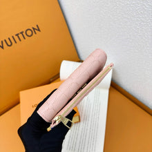 Load image into Gallery viewer, LB1210 Capucines Compact Maxi Wallet / 5.3 x 3.7 x 1.2 inches