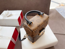 Load image into Gallery viewer, LB863 Camera Box / 4.9 x 6.9 x 2.4 inches