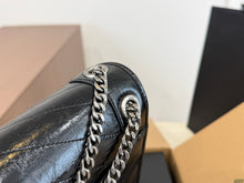 Load image into Gallery viewer, YSK463 Saint Laurent Niki Medium Shoulder Bag / 27 x 20 cm