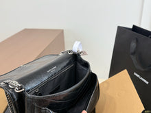 Load image into Gallery viewer, YSK463 Saint Laurent Niki Medium Shoulder Bag / 27 x 20 cm